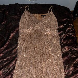 Elegant Sequin Dress in Gold